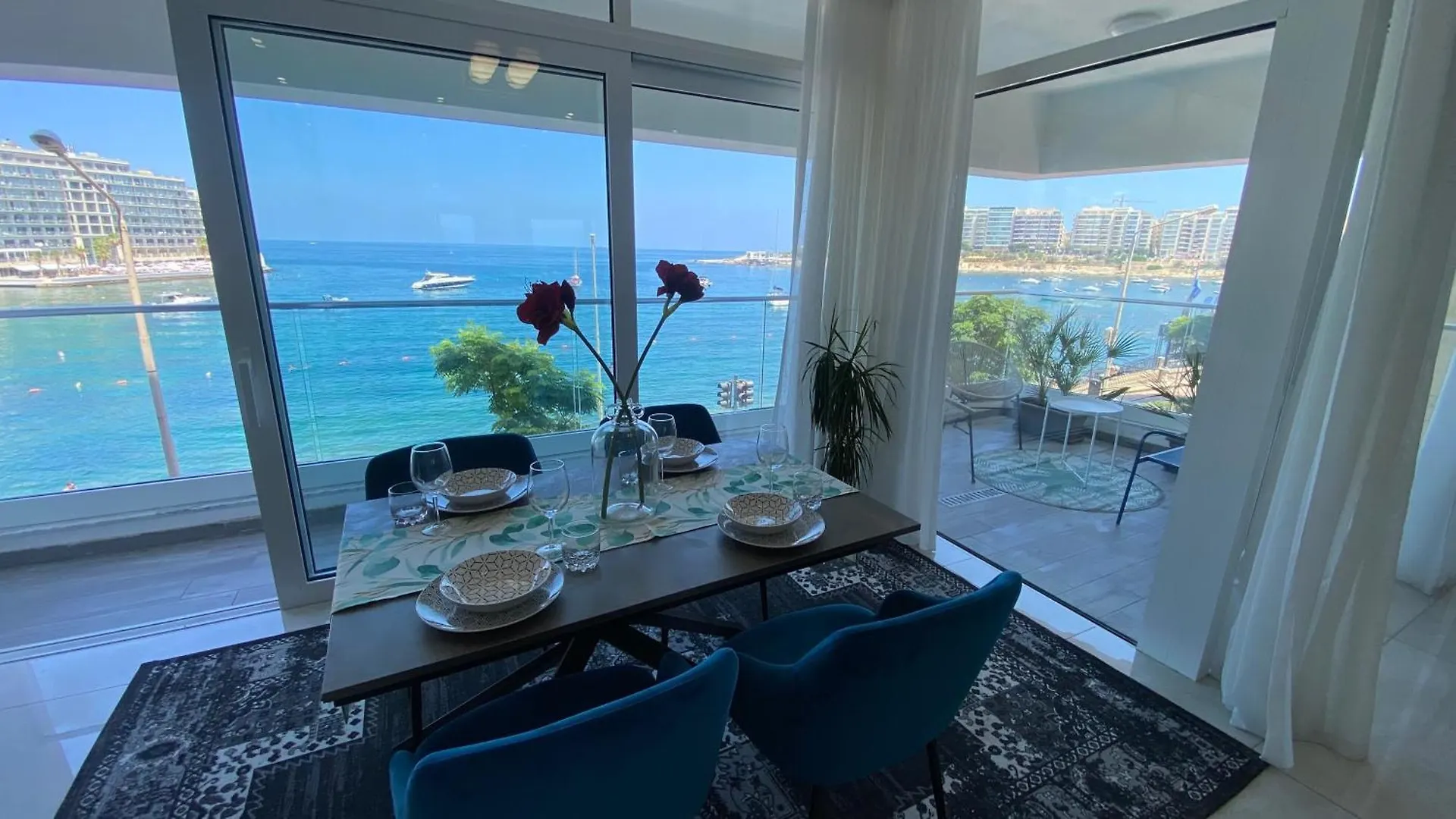 Seafront Luxury 2 Bedroom 3 Bathroom Apartment In St Julian'S Saint Julian's 0*,