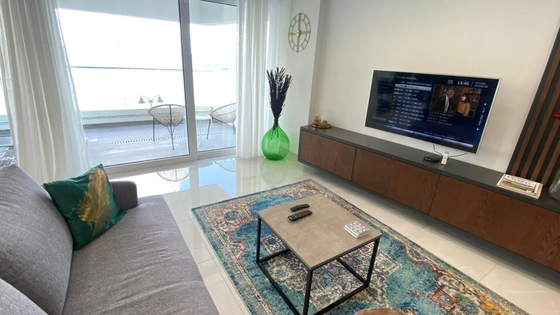 Seafront Luxury 2 Bedroom 3 Bathroom Apartment In St Julian'S Saint Julian's