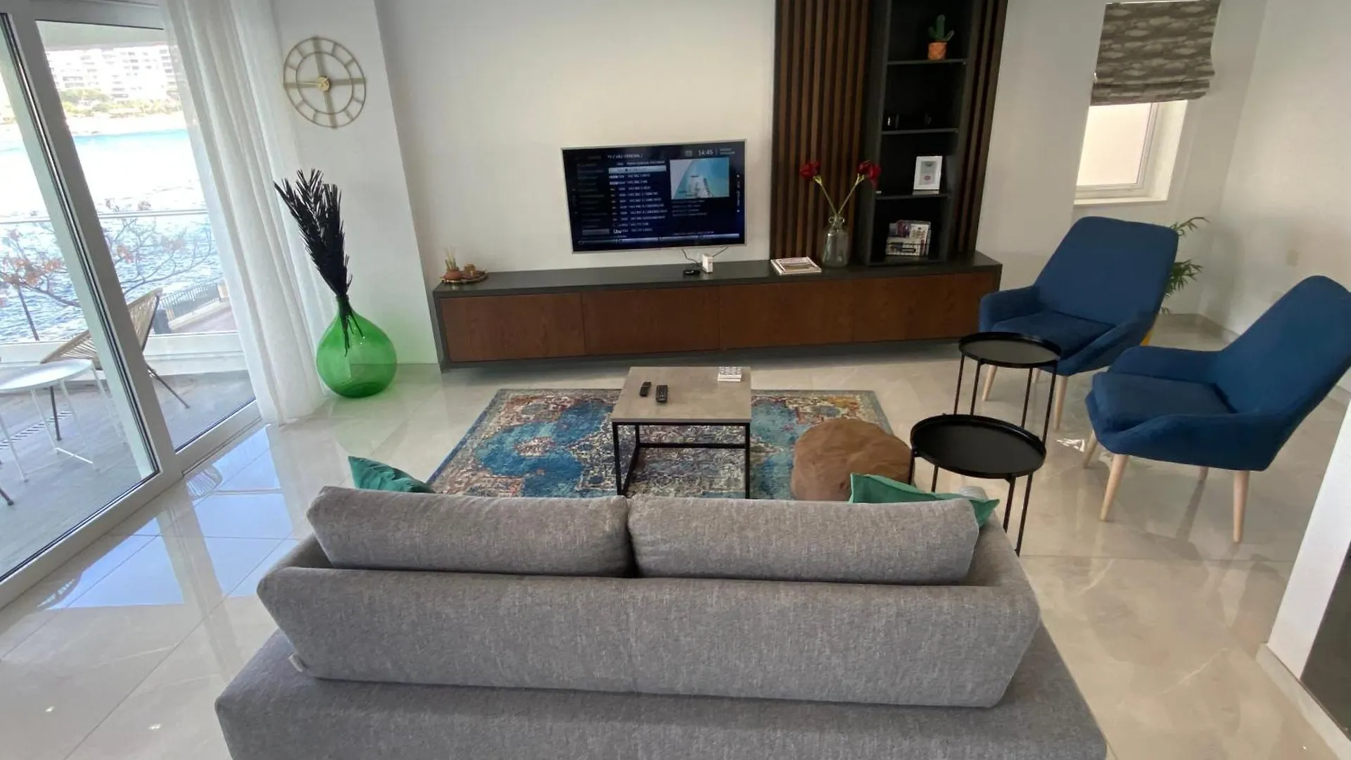 Seafront Luxury 2 Bedroom 3 Bathroom Apartment In St Julian'S Saint Julian's