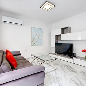  Appartamento Cosy Steps To St George's Bay